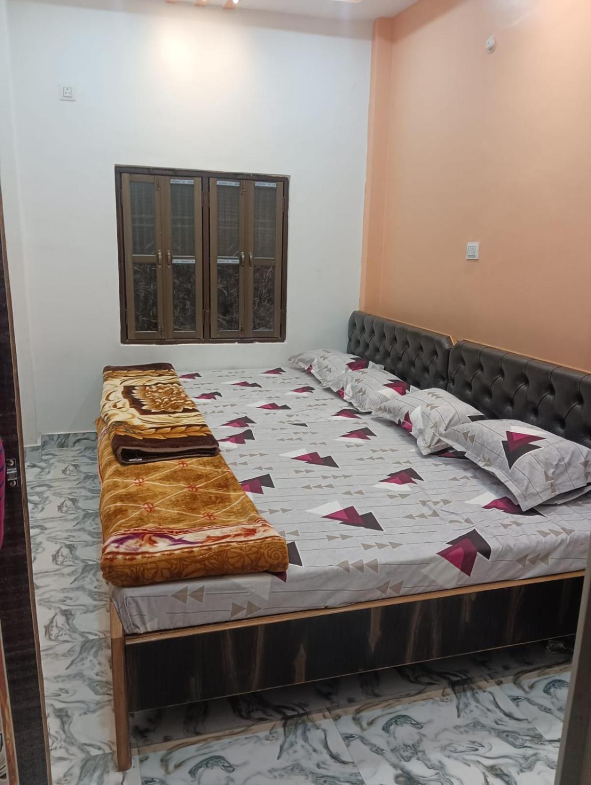 Lakshman Guest house Varanasi